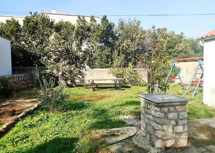 In Starigrad-paklenica 40978 Starigrad Paklenica