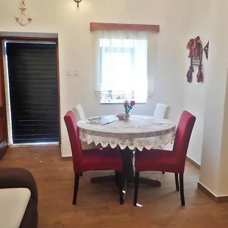 Nyaraló In Starigrad-paklenica 40978 Starigrad-Paklenica
