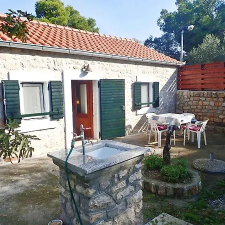 In Starigrad-paklenica 40978 Starigrad-Paklenica