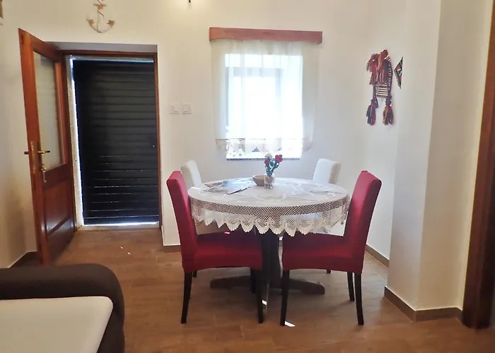 Feriehus In Starigrad-paklenica 40978 Starigrad Paklenica